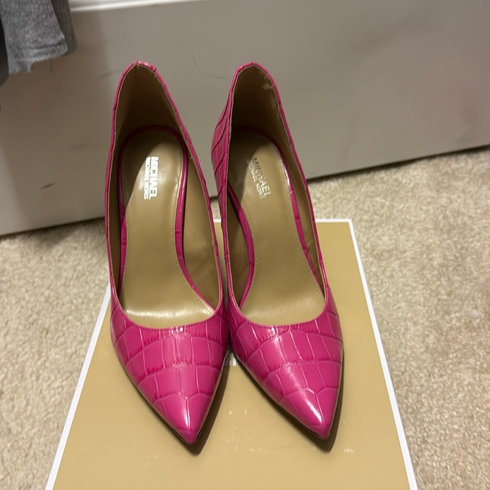 Hot pink pumps
